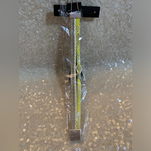 New NIB silver & yellow snakeskin wrap bracelet - Picture 5 of 7